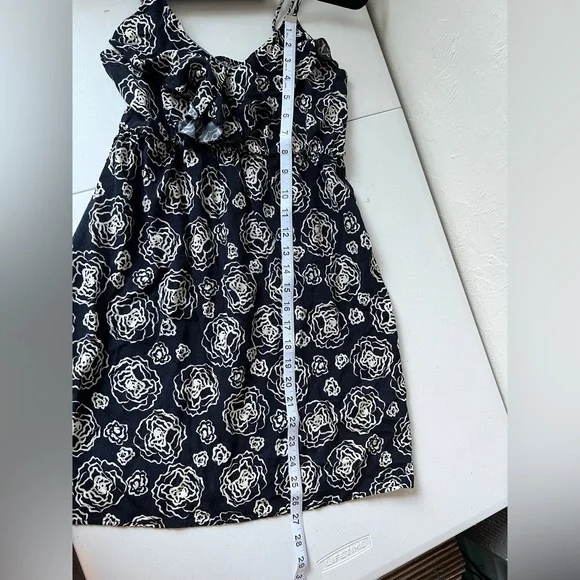 Everly Floral Dress - Picture 8 of 9